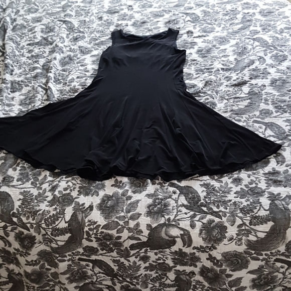 Little black dress - Picture 4 of 4